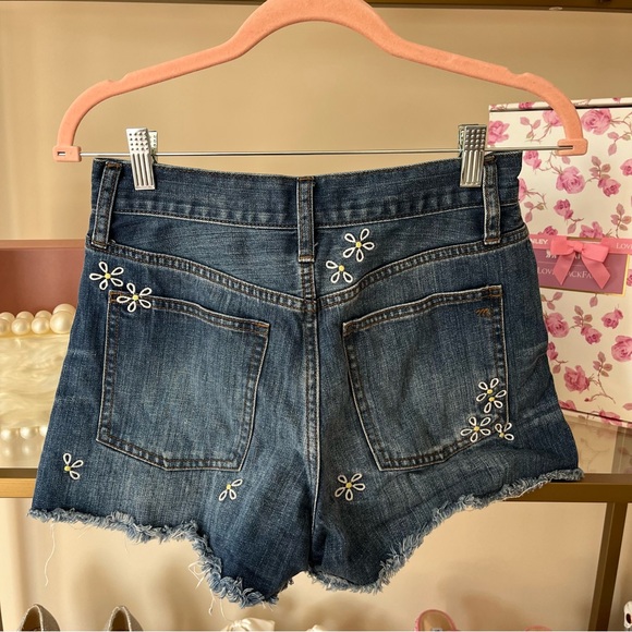 Madewell High-Rise Floral Embroidered Jean Shorts Size 26 - Picture 2 of 4